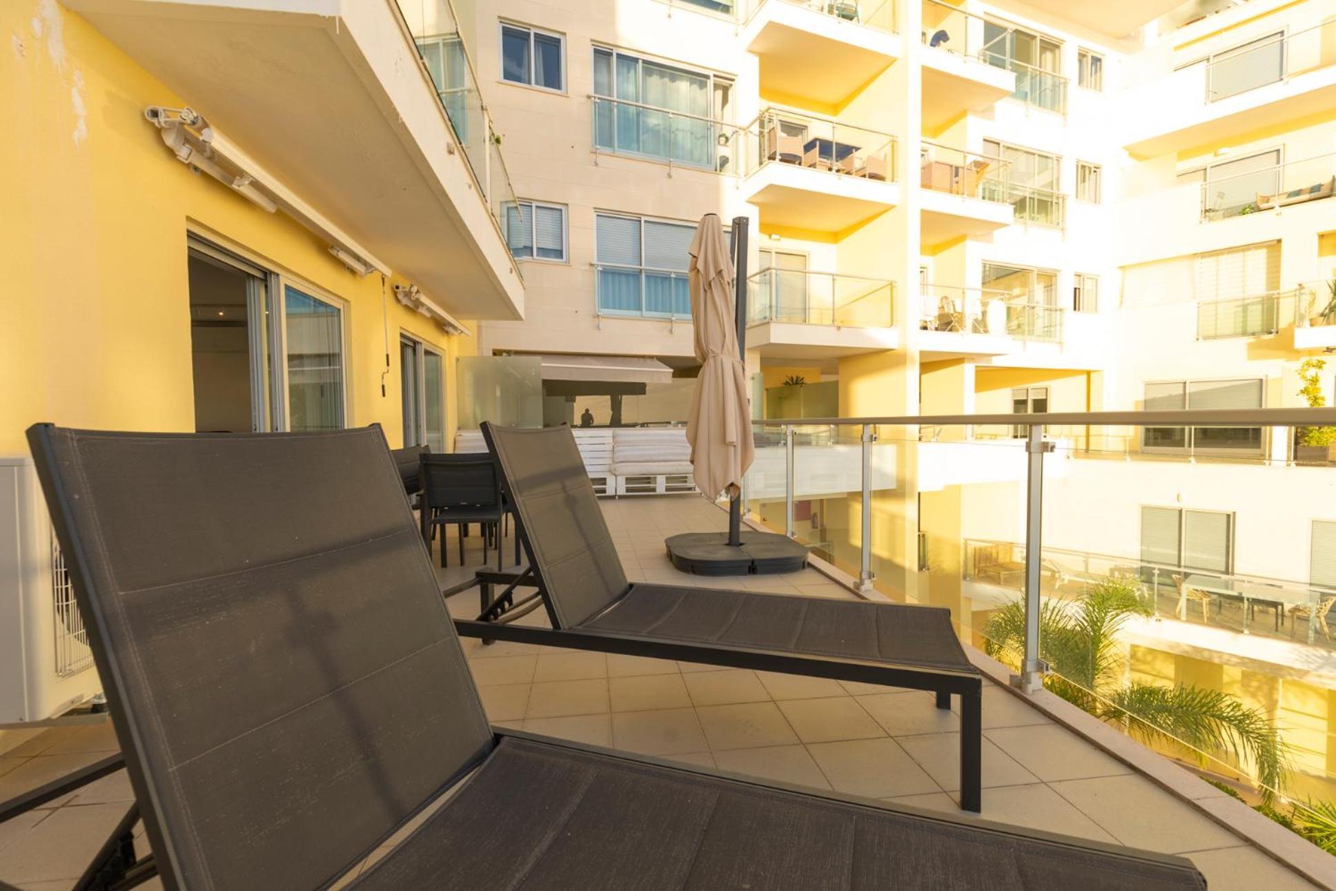 - Comfort & Style By The W/ Sea View Apartment *