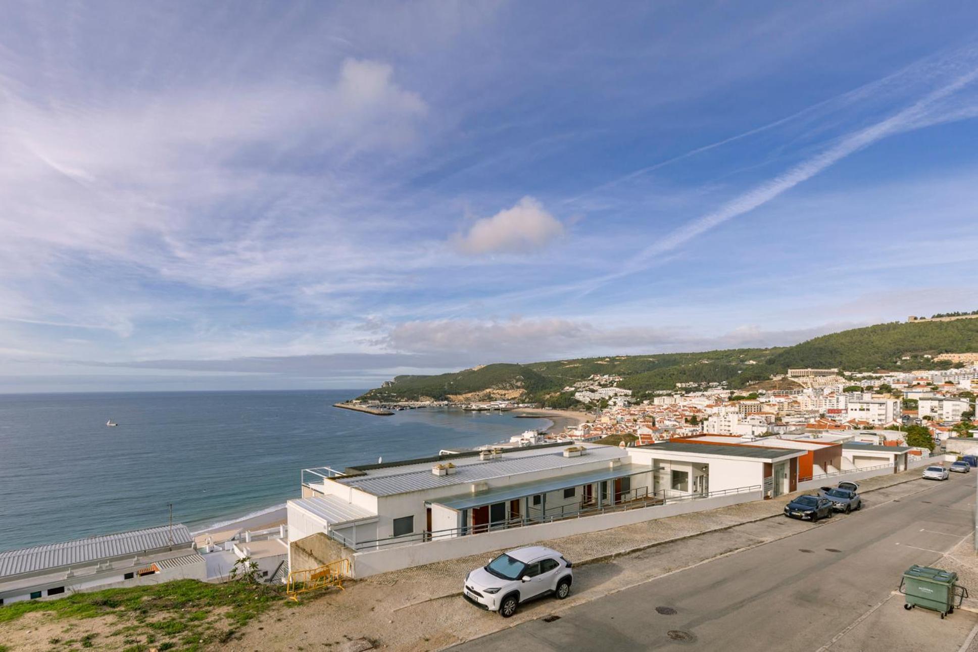 - Comfort & Style By The W/ Sea View Sesimbra
