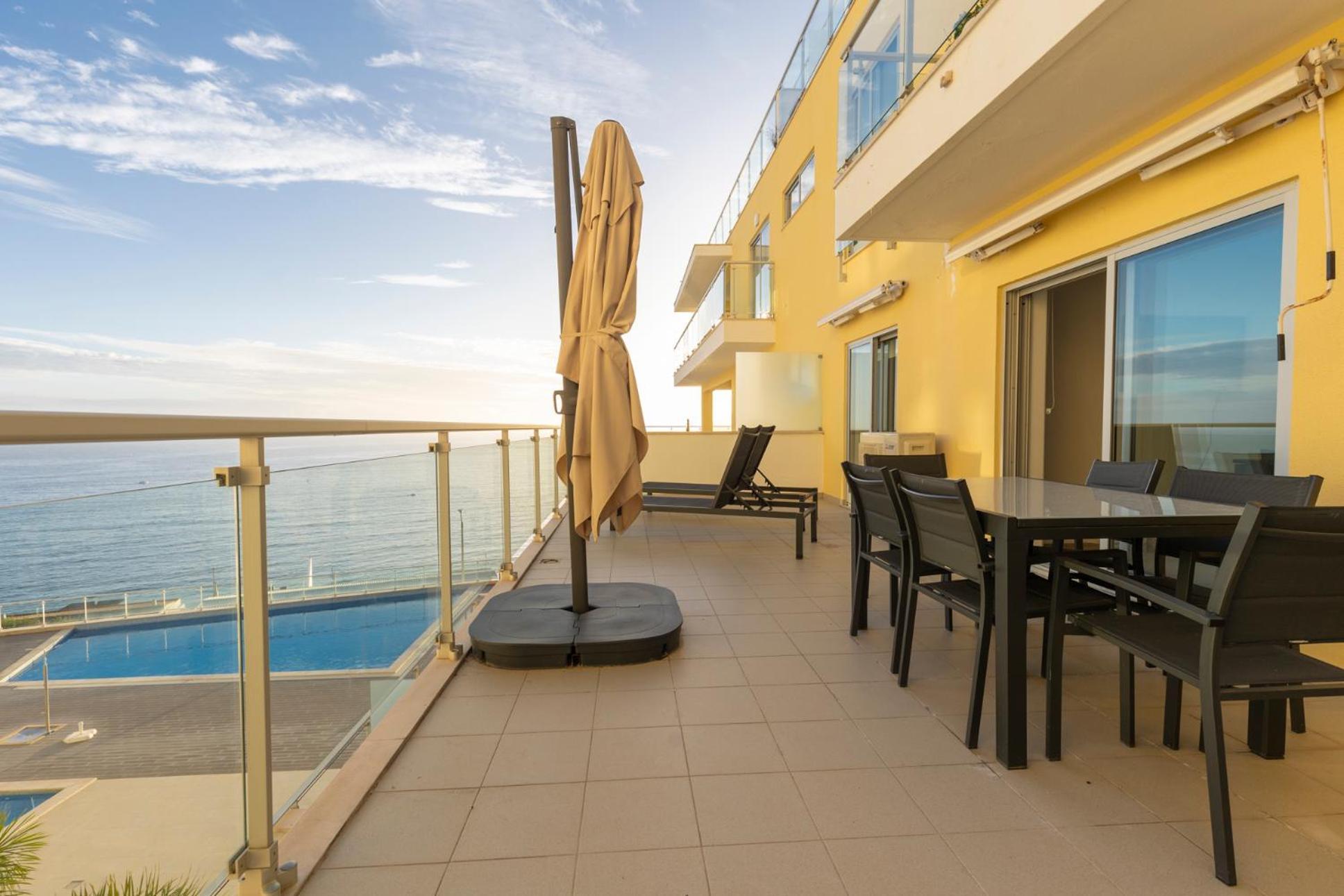 - Comfort & Style By The W/ Sea View Apartment