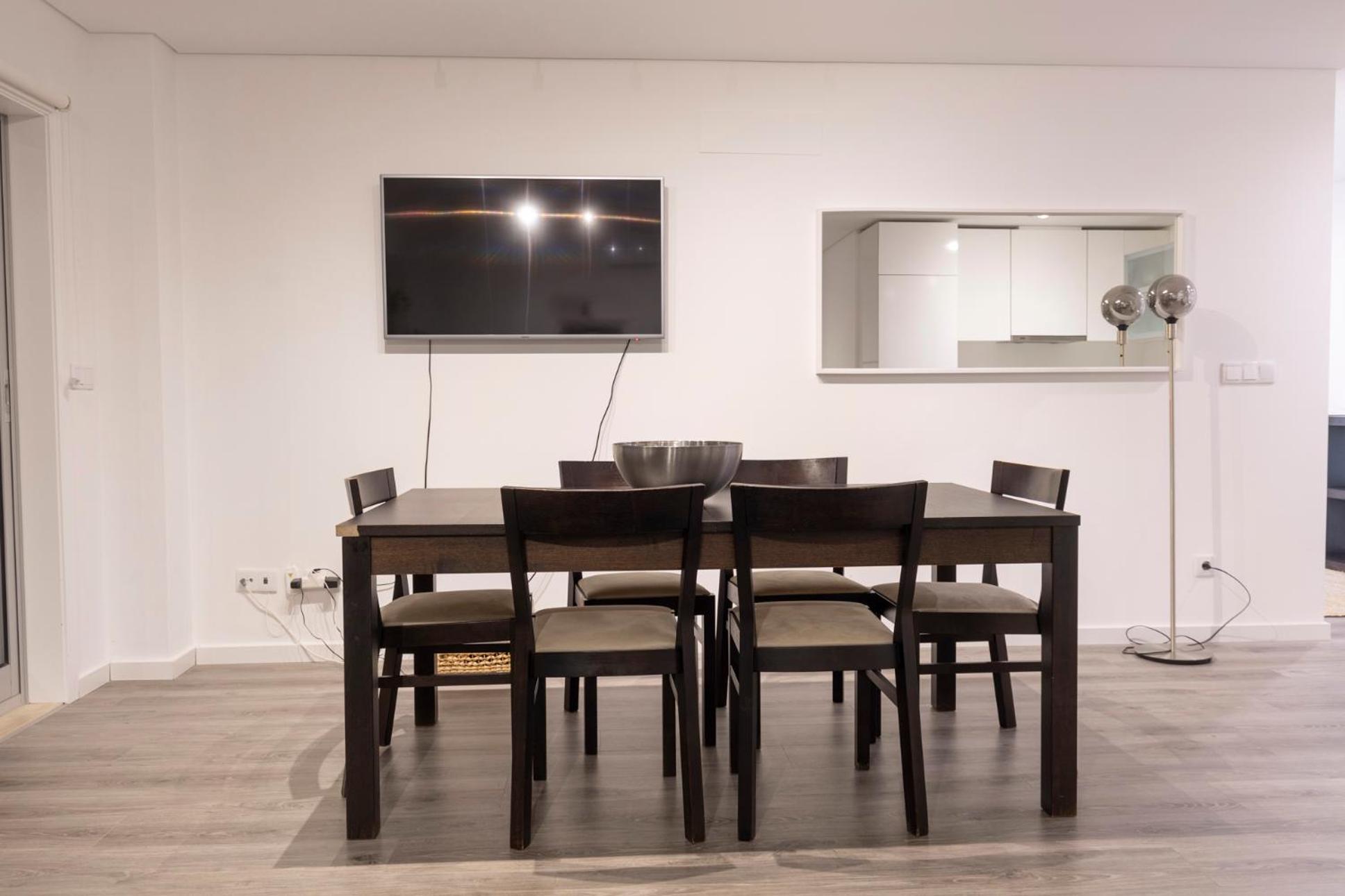 Apartment - Comfort & Style By The W/ Sea View *